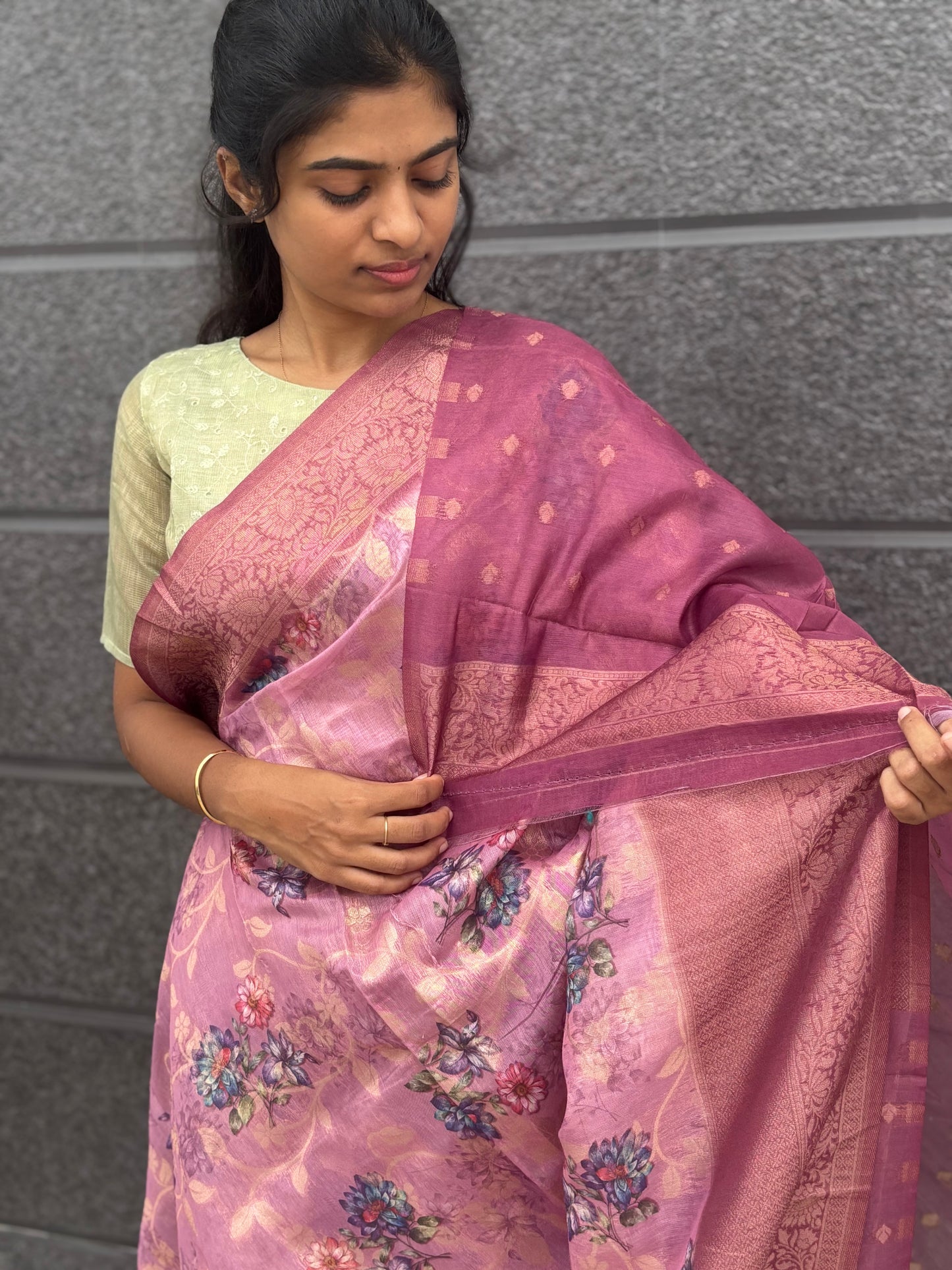 Organza linen saree(Lavender)